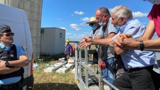 Des éleveurs bloquent les travaux d’une antenne-relais Des éleveurs bloquent les travaux d’une antenne-relais