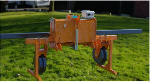 Le translateur 12-400 est une interface qui a une capacité de charge de 1 200 kg et une course de correction de 400 mm. © Cormiers