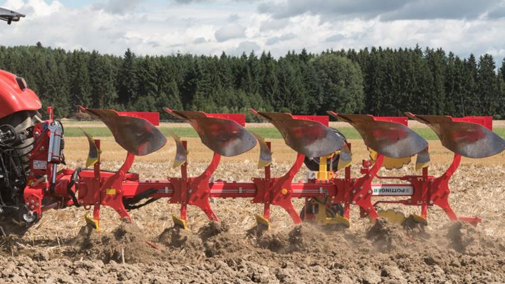Des charrues portées pour les tracteurs plus puissants Des charrues portées pour les tracteurs plus puissants