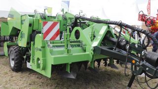 Une planteuse à rangs indépendants Une planteuse à rangs indépendants