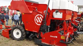 Une planteuse combinée Une planteuse combinée