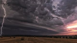 Des orages violents prévus ce week-end Des orages violents prévus ce week-end