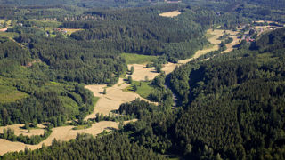 La Vallée vosgiennes de la Bruche, située en Alsace, un site dont la restauration exemplaire du paysage a largement intégré le développement de la biodiversité.