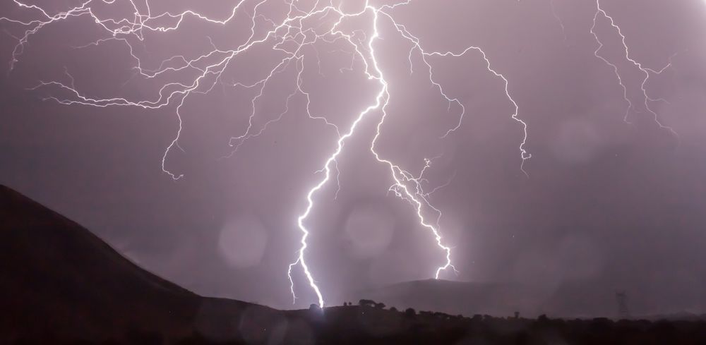 Un épisode pluvio-orageux va toucher les régions méditerranéennes dans la nuit de vendredi à samedi et va se poursuivre samedi.