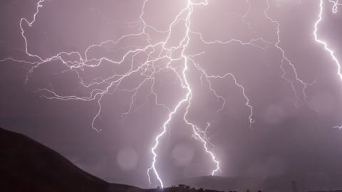 Un épisode pluvio-orageux va toucher les régions méditerranéennes dans la nuit de vendredi à samedi et va se poursuivre samedi. Un épisode pluvio-orageux va toucher les régions méditerranéennes dans la nuit de vendredi à samedi et va se poursuivre samedi.