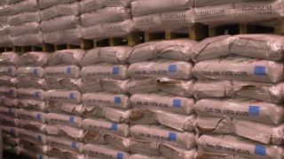 La filière des semences et plants a mis en place, depuis des décennies, une contractualisation généralisée. La filière des semences et plants a mis en place, depuis des décennies, une contractualisation généralisée.