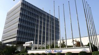 Le Crédit Mutuel proposera aux agriculteurs de nouvelles solutions d'assurance dommages en s'associant à Allianz. Le Crédit Mutuel proposera aux agriculteurs de nouvelles solutions d'assurance dommages en s'associant à Allianz.