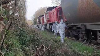 Des militants tendent une embuscade à un train de céréales Des militants tendent une embuscade à un train de céréales
