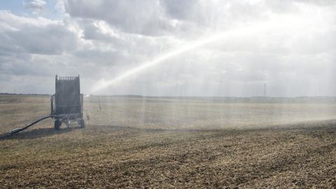 « L’eau est une ressource limitée, et l’avenir de l’agriculture de l’Union européenne dépend dans une large mesure de la capacité des agriculteurs à l’utiliser de manière rationnelle et durable », déclare la Cour des comptes européenne dans son communiqué de presse. © Cédric Faimali/GFA « L’eau est une ressource limitée, et l’avenir de l’agriculture de l’Union européenne dépend dans une large mesure de la capacité des agriculteurs à l’utiliser de manière rationnelle et durable », déclare la Cour des comptes européenne dans son communiqué de presse. © Cédric Faimali/GFA