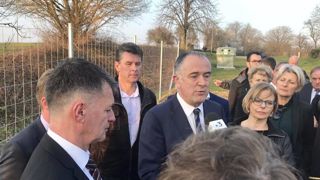 Le ministre veut « prendre la maladie de vitesse » Le ministre veut « prendre la maladie de vitesse »
