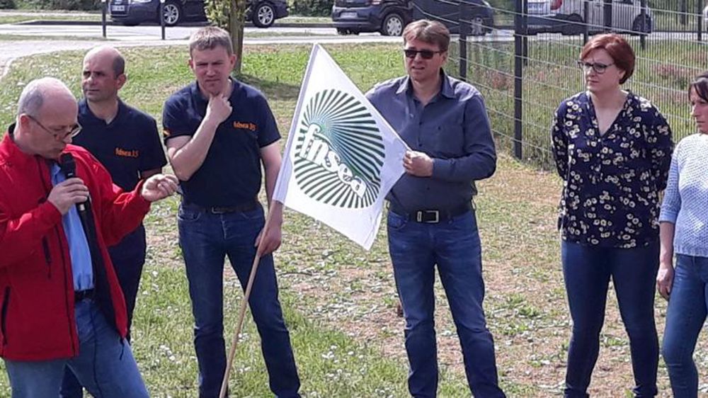 Les syndicats avec les éleveurs contre les « groupes extrémistes »