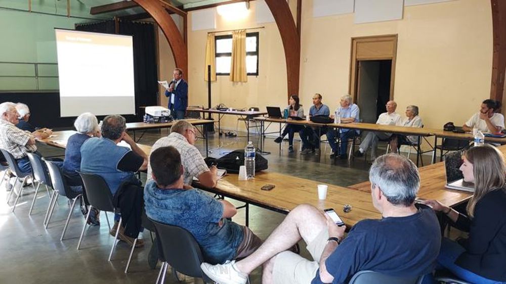 Les promoteurs d’un parc photovoltaïque veulent rassurer les opposants