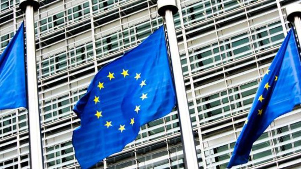 Les discussions se poursuivent au niveau politique