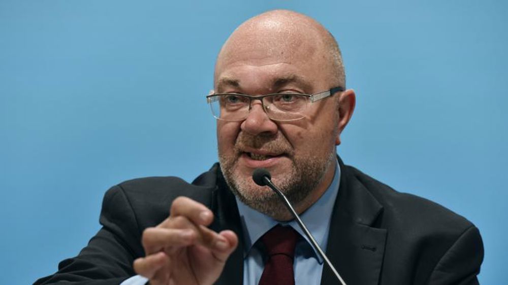 Le ministre affirme que « rien n’est arbitré » 