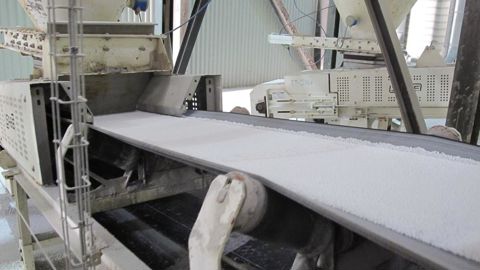 La troisième ligne d’enrobage d’engrais inaugurée par Haifa France à Lunel-Viel porte la capacité de production de l’usine à 24 000 tonnes par an. (c) Pascal Fayolle