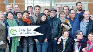 L'équipe Aujourd'hui, dix-huit pépiniéristes sont adhérents de l'association Plantes et Cultures (voir encadré).PLANTES ET CULTURES