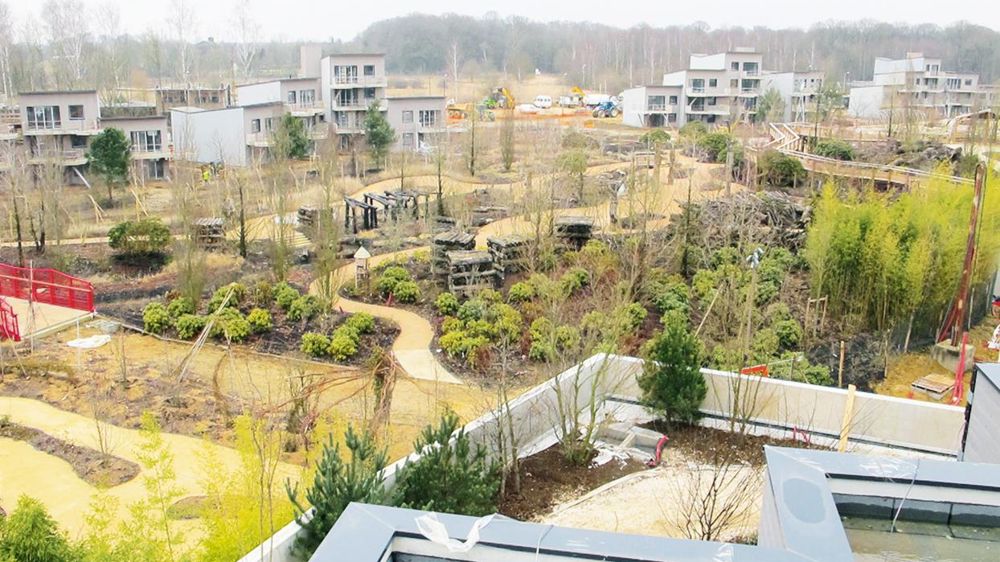 Trois millions d'euros ont été consacrés à l'achat de végétaux sur le chantier phare de ces derniers mois, Village Nature, opération immobilière Pierre & Vacances et Disney à l'est de Paris. Trois millions d'euros ont été consacrés à l'achat de végétaux sur le chantier phare de ces derniers mois, Village Nature, opération immobilière Pierre & Vacances et Disney à l'est de Paris.