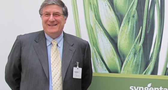 Denis Tardit annonce une forte croissance d’ici 2015 de l’offre Syngenta particulièrement en céréales, avec des variétés d’orges hybrides, des herbicides et fongicides, et en betteraves, avec de nouvelles variétés, un traitement de semences et une gamme d’herbicides.