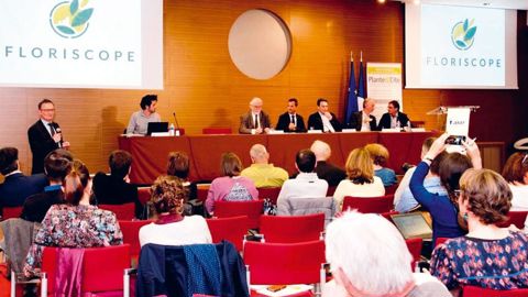 Floriscope, lancé le 30 mars à Paris, permet d'accéder aux 102 000 références valides de plantes et 58 000 synonymes, soit environ 160 000 noms de plantes de Végébase et fiches descriptives détaillées. PHOTO : VAL'HOR/S. BARTHÉLÉMY