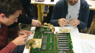 Les élèves de BTS 2e année « aménagements paysagers » du lycée Camille-Godard, au Haillan (33), ont mené un travail de professionnels en vue de défendre leur projet de cimetière paysager face au jury composé d'enseignants et d'élus.PHOTO : LE HAILLAN