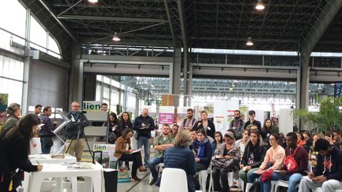 La paysagiste Béatrice Bonzom-Dedieu est intervenue à l'occasion d'une conférence organisée par le Lien horticole, dans le cadre du salon Aquiflor 2017, sur le dialogue à établir entre acteurs du monde médical et professionnelsde l'horticulture.PHOTO : MURIEL COMPAN ET ODILE MAILLARD