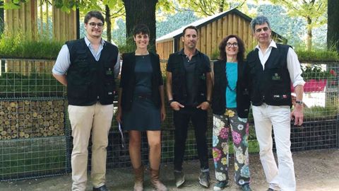 De gauche à droite, Alban de la Tour, Anne Cabrol, Mathais Bonnin, Régine Bertrand et Étienne Bourdon présenteront « Des jardins pour soigner les hommes, les âmes et les sociétés ».PHOTO : NATALY JOUBERT