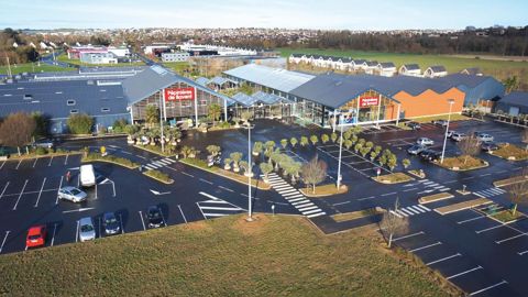 Botanic ® Serres du Salève devrait racheter en janvier prochain l'enseigne Pépinières de Bavent et ses six magasins implantés en Normandie.