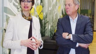 Catherine Muller, présidente de l'Unep, et Marc Loiseleur, président de Qualipaysage, dans le hall de la Maison du Paysage dans le 20e arrondissement de Paris.