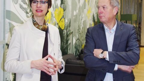 Catherine Muller, présidente de l'Unep, et Marc Loiseleur, président de Qualipaysage, dans le hall de la Maison du Paysage dans le 20e arrondissement de Paris.
