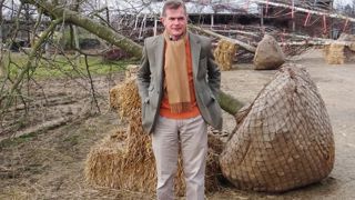 Malgré une conjoncture économique difficile, et une tendance des collectivités à préférer des tailles plus réduites, Pierre de Prémare estime qu'il y a toujours un fort intérêt à planter des gros sujets.PHOTO : CLAUDE THIERY