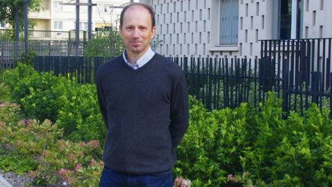 Pierre Héry : « Pour optimiser la charge d'entretien, limiter les risques phytosanitaires et favoriser la biodiversité, nous avons souhaité restreindre l'usage des massifs monospécifiques. »PHOTO : YAËL HADDAD