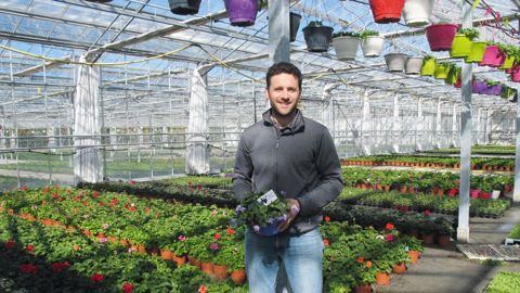 Pierre Concaret : « Il y a dix ans, nous pouvions livrer un camion par client, deux fois par semaine. Aujourd'hui, il nous faut très souvent livrer un ou deux rolls deux à trois fois par semaine ! »