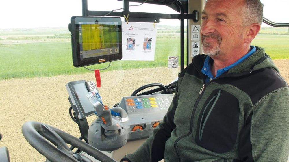        Christophe Chargé s'adapte au marché. Mais il recentre également ses techniques de production en conséquence, en investissant par exemple dans un système de guidage par GPS (RTK Trimble).