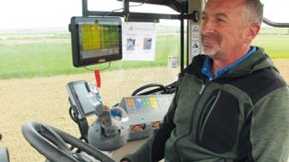        Christophe Chargé s'adapte au marché. Mais il recentre également ses techniques de production en conséquence, en investissant par exemple dans un système de guidage par GPS (RTK Trimble).