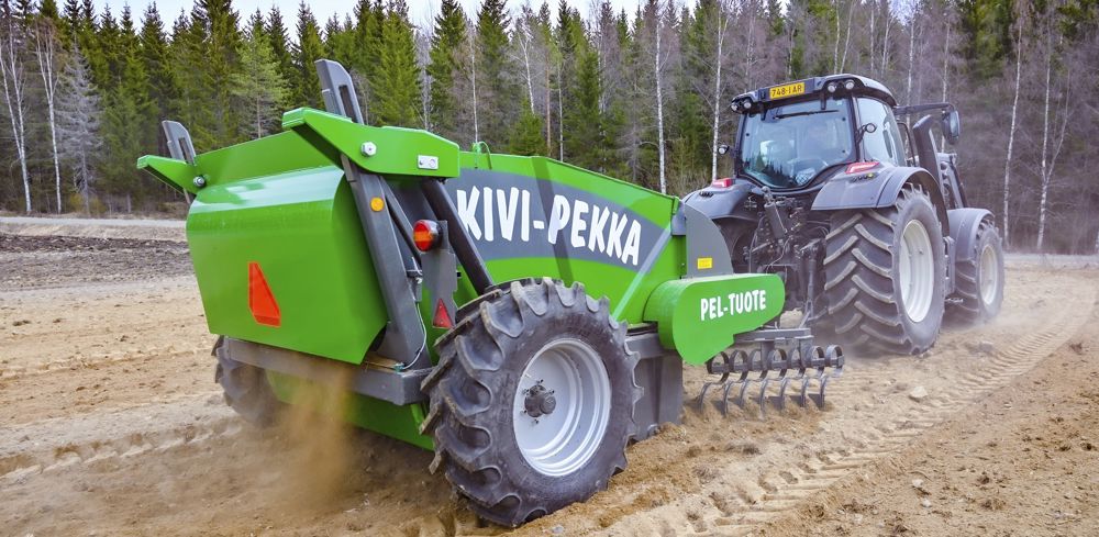 La ramasseuse de pierres Kivi-Pekka travaille sur 3,3 m de largeur.