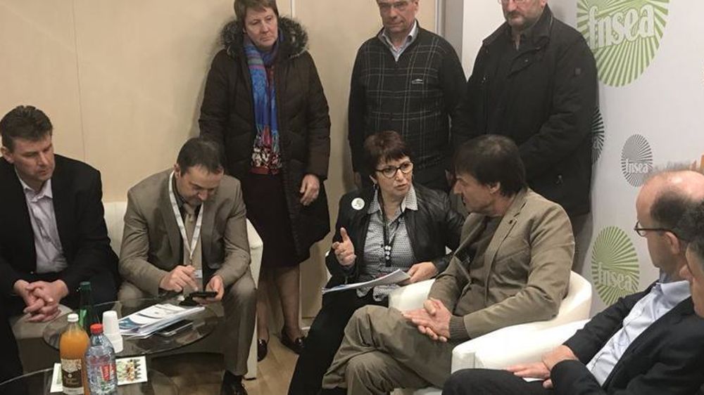 Rencontre entre Nicolas Hulot et Christiane Lambert au SIA. © Twitter/Nicolas Hulot