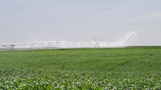 Certains équipements d’irrigation sont éligibles à l’aide pour la lutte contre les aléas climatiques. © Jean-Michel Nossant Certains équipements d’irrigation sont éligibles à l’aide pour la lutte contre les aléas climatiques. © Jean-Michel Nossant