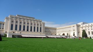 De hauts représentants de l'ONU et le vice-ministre russe des Affaires étrangères ont entamé leurs discussions sur les obstacles aux exportations d'engrais et de céréales russes. De hauts représentants de l'ONU et le vice-ministre russe des Affaires étrangères ont entamé leurs discussions sur les obstacles aux exportations d'engrais et de céréales russes.