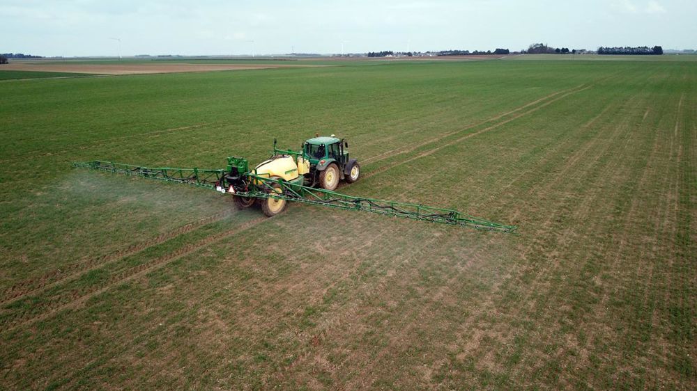 « Entre 2008 et 2019, la quantité de substances actives agricoles (QSA) vendues a diminué de 36 %. Par contre, le nombre moyen de traitements a bien augmenté (Nodu) de 25 % », note Max Bauer, secrétaire général adjoint de la Coordination rurale, dans une lettre ouverte à Nicolas Hulot. © C. Faimali/GFA