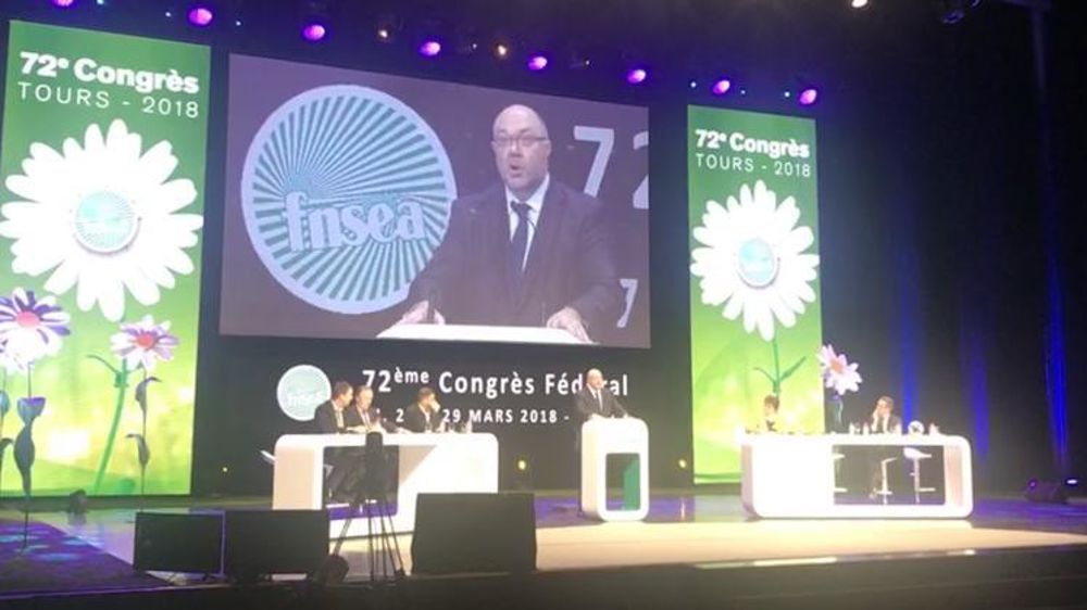 Stéphane Travert au congrès de la FNSEA ce 29 mars 2018 à Tours. © R. Aries/GFA