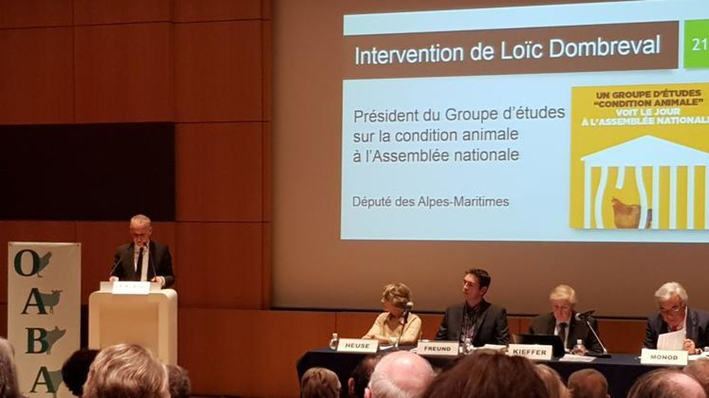 Loïc Dombreval, vétérinaire, député et président le groupe d’études de la condition animale de l’assemblée nationale, lors de l’assemblée générale de l’OABA le 14 avril 2014. © M.-G. Miossec