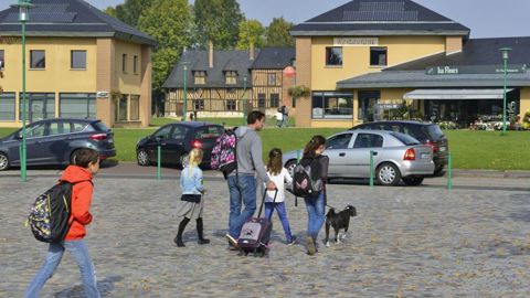 La campagne de demande de bourse des collèges pour l’année scolaire 2021 est ouverte jusqu’au 21 octobre 2021. Un bonus est versé pour les collégiens en internat. © Éric Bénard La campagne de demande de bourse des collèges pour l’année scolaire 2021 est ouverte jusqu’au 21 octobre 2021. Un bonus est versé pour les collégiens en internat. © Éric Bénard