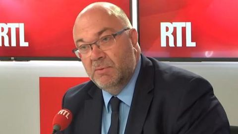 Stéphane Travert interviewé le 23 août 2018 sur RTL au sujet du glyphosate et des produits phytosanitaires. © RTL Stéphane Travert interviewé le 23 août 2018 sur RTL au sujet du glyphosate et des produits phytosanitaires. © RTL
