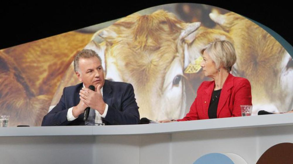 Olivier de Bohan, vice-président de Coop de France, aux côtés de Véronique Blin, membre du conseil d’administration, ont commenté les résultats du « Grand débat coopératif » réalisé par Coop de France le 19 décembre à Paris. © A. Marcotte/GFA