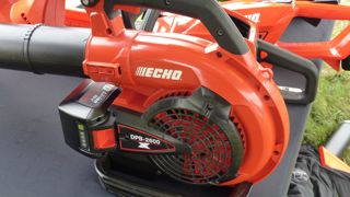 Ce nouveau souffleur à batterie qui arrive sur le marché l'an prochain bénéficie d'une nouvelle technologie de soufflerie baptisée Twynd.