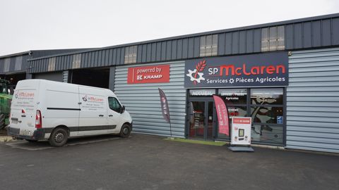 La société SP McLaren s’approvisionne auprès du fournisseur Kramp et du groupement Scar. La société SP McLaren s’approvisionne auprès du fournisseur Kramp et du groupement Scar.