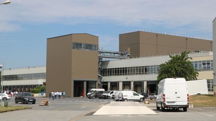 Valfrance a inauguré le 22 juin, à Senlis (Oise), sa nouvelle usine de production de semences, capable de trier 30 000 t de céréales, protéagineux et maïs à l’automne, et 15 000 t au printemps. © B. CAILLIEZ