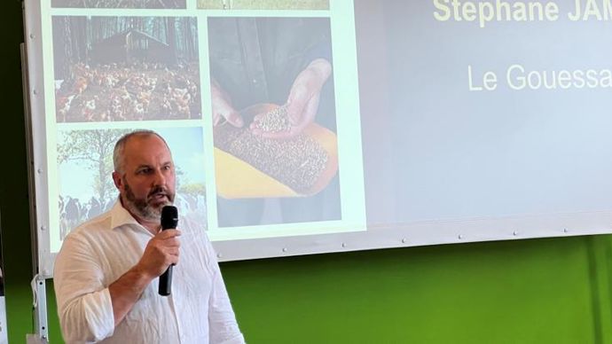 À l’occasion de la conférence sur le bien-être animal organisé par La Coopération agricole au Space, Stéphane Jamet, directeur de l’activité porc de la coopérative Le Gouessant, a détaillé leur démarche Physior, « précurseur de la 3e voie ». © Y. BOLOH