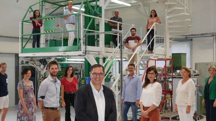 L’association Tecaliman, spécialisée dans la technologie en nutrition animale, regroupe désormais une quinzaine de salariés, dirigés par Fabrice Putier (au centre).