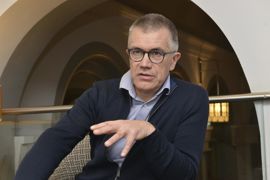 « Après une chute libre de la valorisation beurre-poudre pendant le confinement, le marché retrouve ses fondamentaux, rappelle Damien Lacombe président de Coop de France Métiers du lait et de Sodiaal. Il faut s’attendre à une légère dégradation du prix du lait, de quelques euros, comparé à la précédente campagne ». « Après une chute libre de la valorisation beurre-poudre pendant le confinement, le marché retrouve ses fondamentaux, rappelle Damien Lacombe président de Coop de France Métiers du lait et de Sodiaal. Il faut s’attendre à une légère dégradation du prix du lait, de quelques euros, comparé à la précédente campagne ».